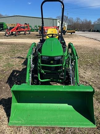 Image of John Deere 1025R equipment image 3