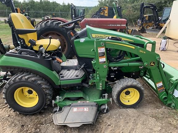 Image of John Deere 1025R equipment image 2