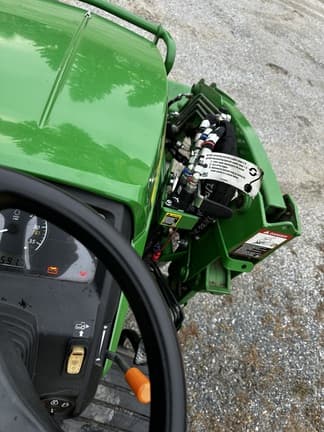 Image of John Deere 1025R equipment image 2