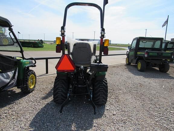 Image of John Deere 1025R equipment image 2