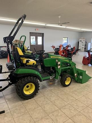 Image of John Deere 1025R equipment image 2