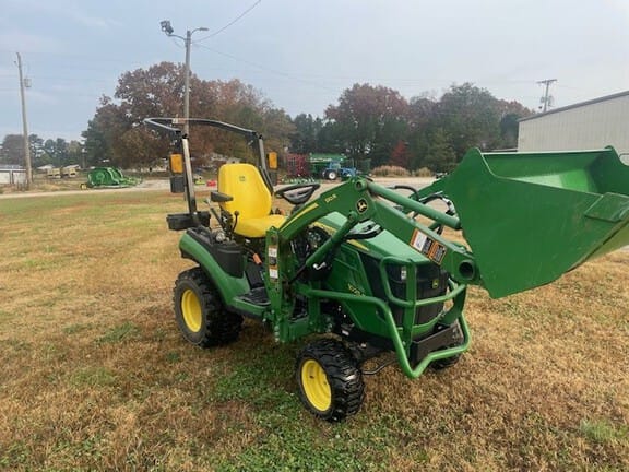 2023 John Deere 1025R Equipment Image0