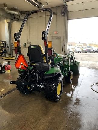 Image of John Deere 1025R equipment image 4