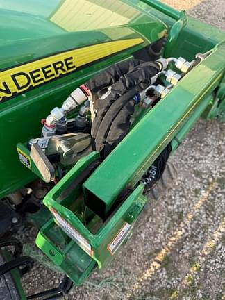 Image of John Deere 1025R equipment image 4