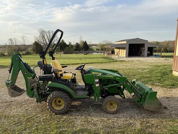 Image of John Deere 1025R equipment image 1