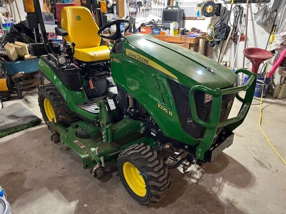 Image of John Deere 1025R equipment image 2