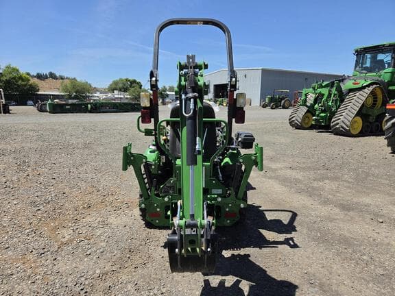 Image of John Deere 1025R equipment image 3