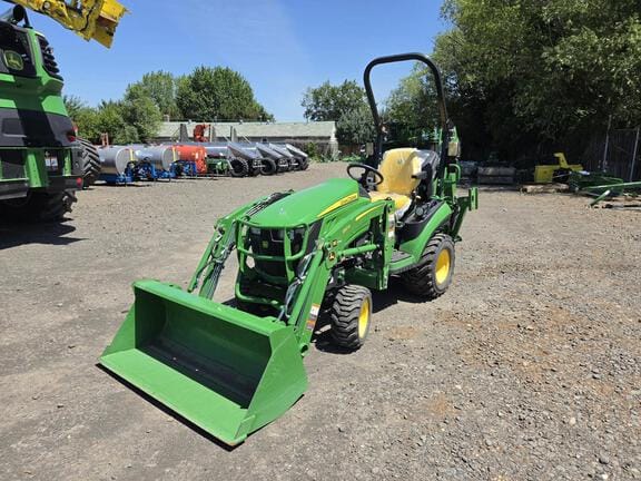 2023 John Deere 1025R Equipment Image0