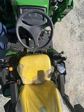 Image of John Deere 1025R equipment image 4