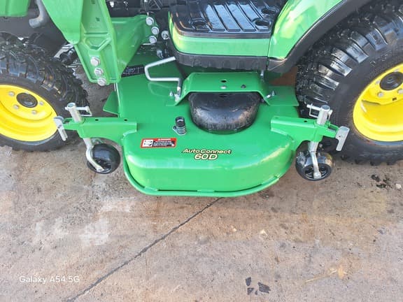 Image of John Deere 1025R equipment image 4