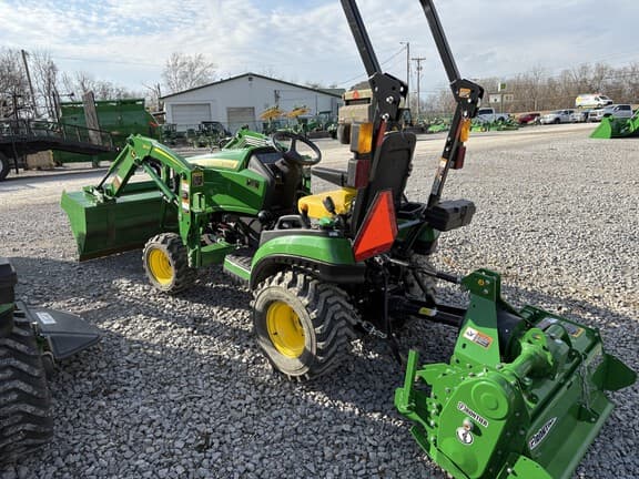 Image of John Deere 1025R equipment image 3
