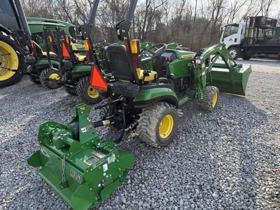 Image of John Deere 1025R equipment image 4
