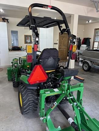 Image of John Deere 1025R equipment image 4
