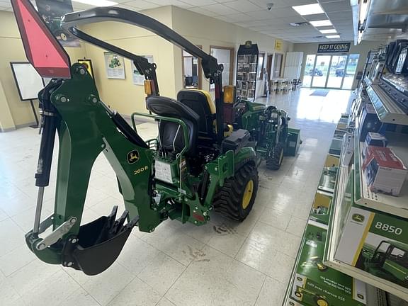 Image of John Deere 1025R equipment image 4