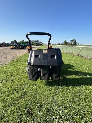 Image of John Deere 1025R equipment image 4
