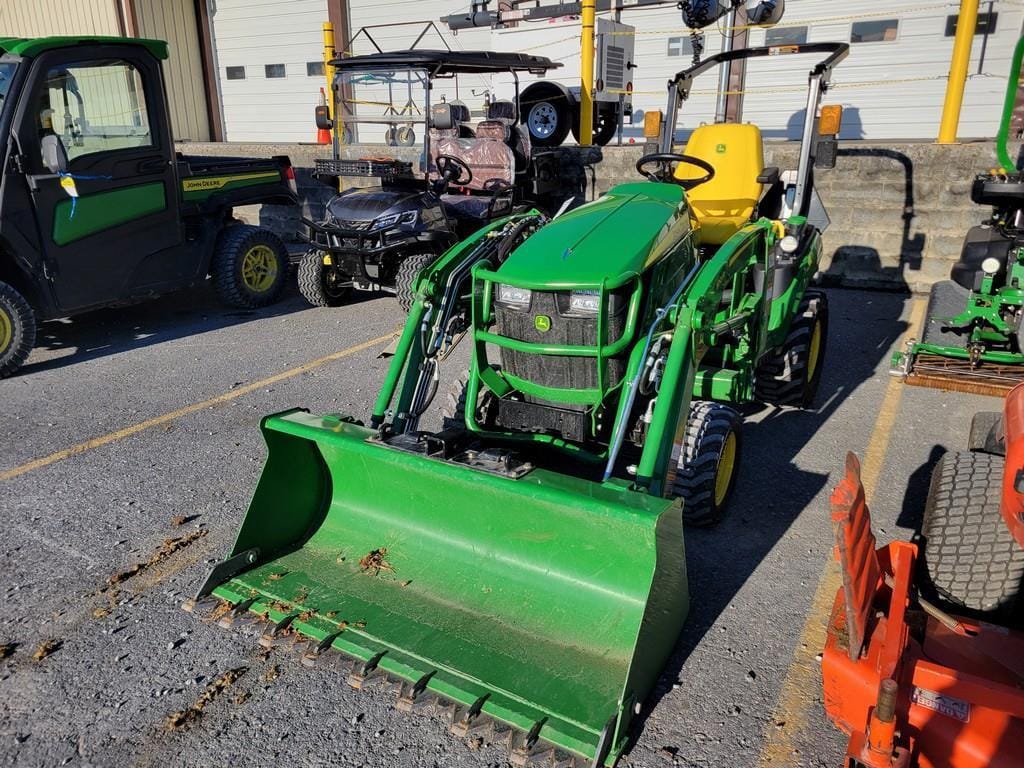 2023 John Deere 1025R Equipment Image0