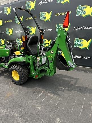 Image of John Deere 1025R equipment image 3