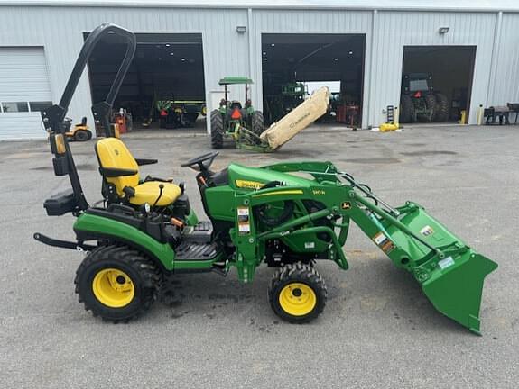 Image of John Deere 1025R equipment image 4