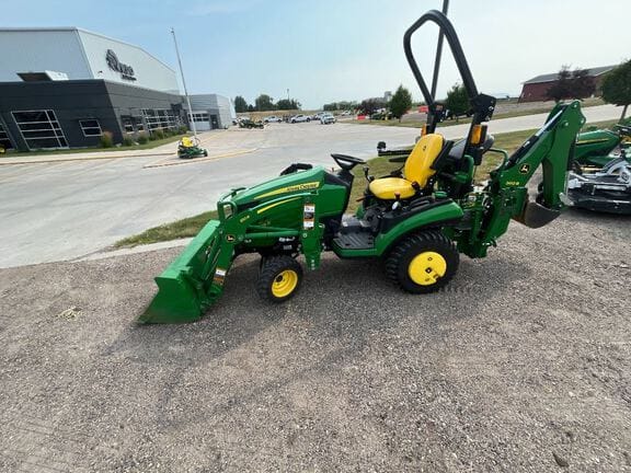 2023 John Deere 1025R Equipment Image0