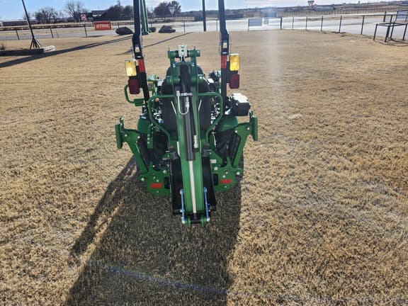 Image of John Deere 1025R equipment image 3