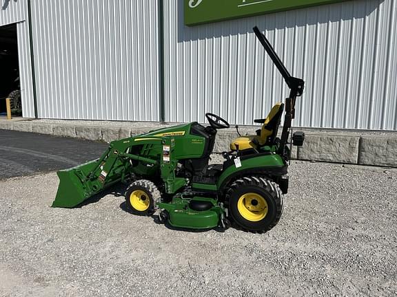 Image of John Deere 1025R equipment image 3