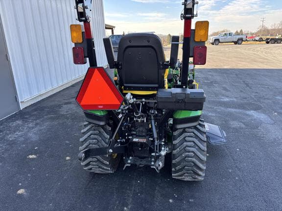 Image of John Deere 1025R equipment image 3