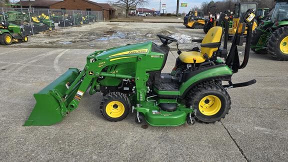 Image of John Deere 1025R equipment image 3