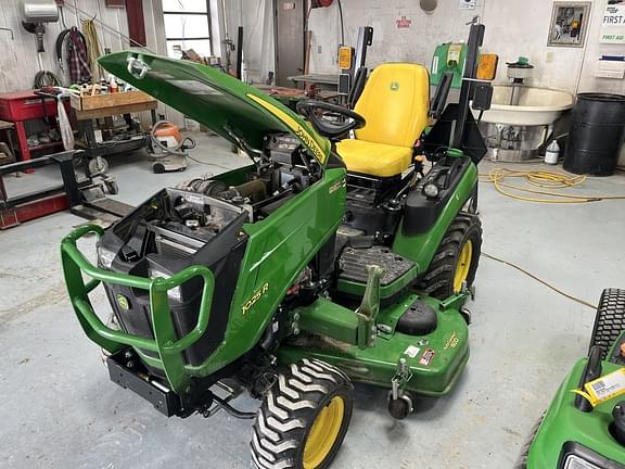 Image of John Deere 1025R equipment image 1
