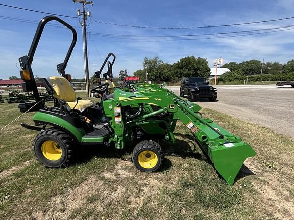 Image of John Deere 1025R equipment image 1