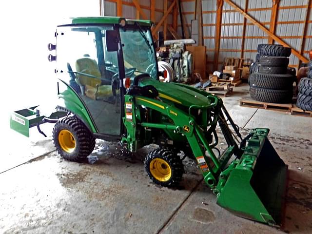 Image of John Deere 1025R equipment image 1