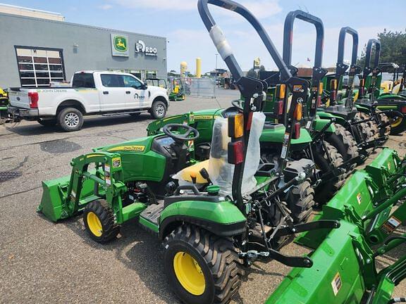 Image of John Deere 1025R equipment image 3