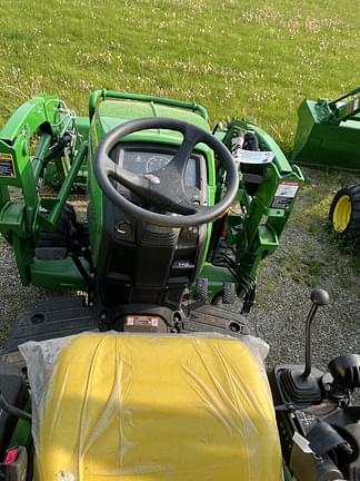 Image of John Deere 1025R equipment image 2