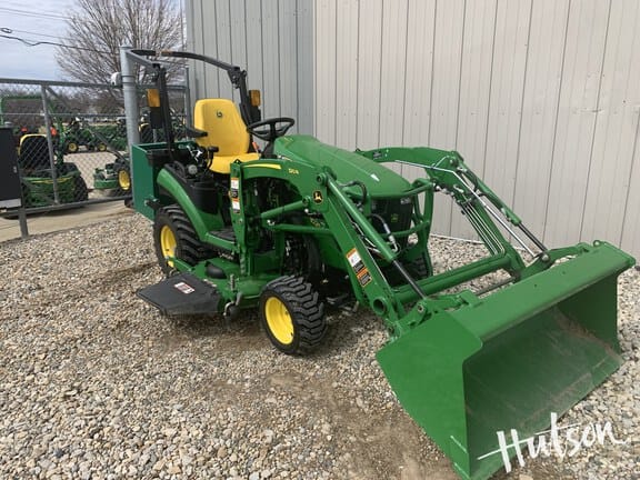 2023 John Deere 1025R Equipment Image0