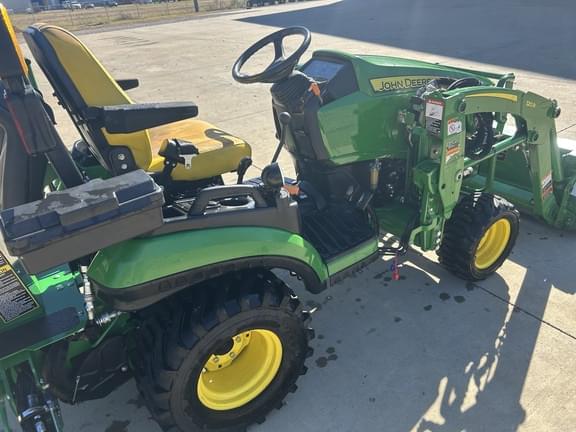 Image of John Deere 1025R equipment image 3