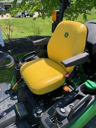 Image of John Deere 1025R equipment image 3