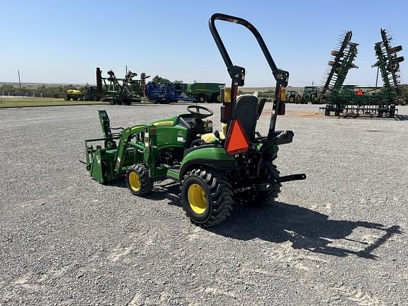 Image of John Deere 1025R equipment image 2