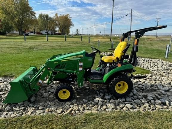 Image of John Deere 1025R equipment image 1