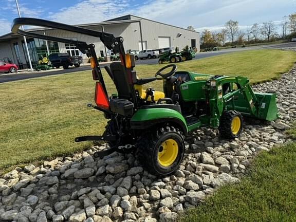 Image of John Deere 1025R equipment image 4