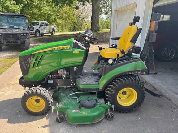 Image of John Deere 1025R equipment image 1