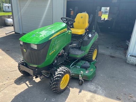 2023 John Deere 1025R Equipment Image0