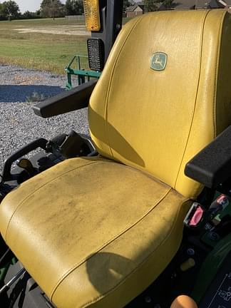 Image of John Deere 1025R equipment image 4