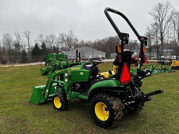 Image of John Deere 1025R equipment image 4