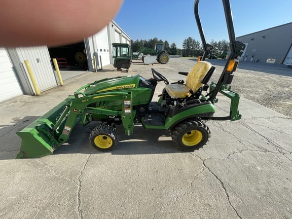 2023 John Deere 1025R Equipment Image0