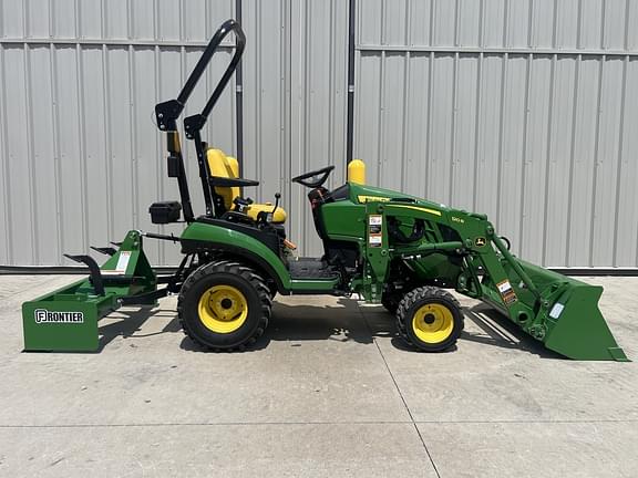 Image of John Deere 1025R equipment image 3