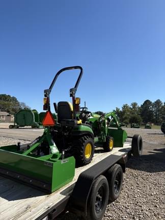 Image of John Deere 1025R equipment image 3