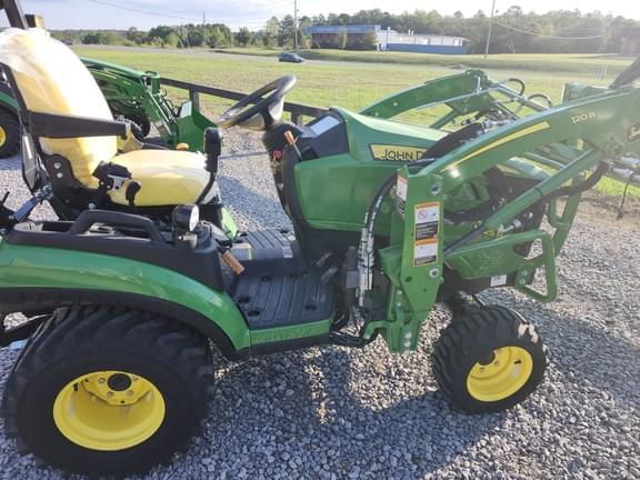 Image of John Deere 1025R equipment image 4