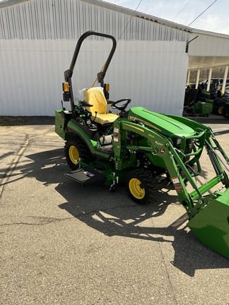 2023 John Deere 1025R Equipment Image0