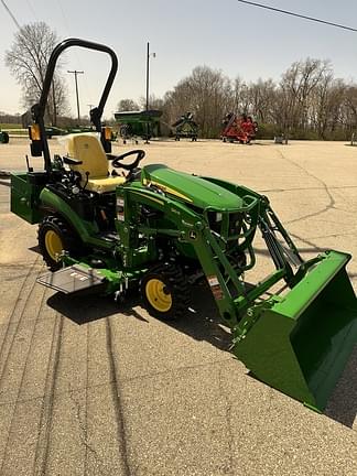 Image of John Deere 1025R equipment image 2