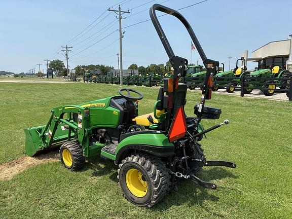 Image of John Deere 1025R equipment image 1