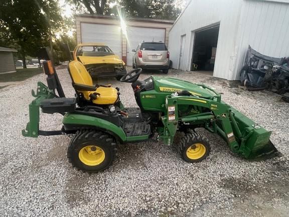 Image of John Deere 1025R equipment image 2